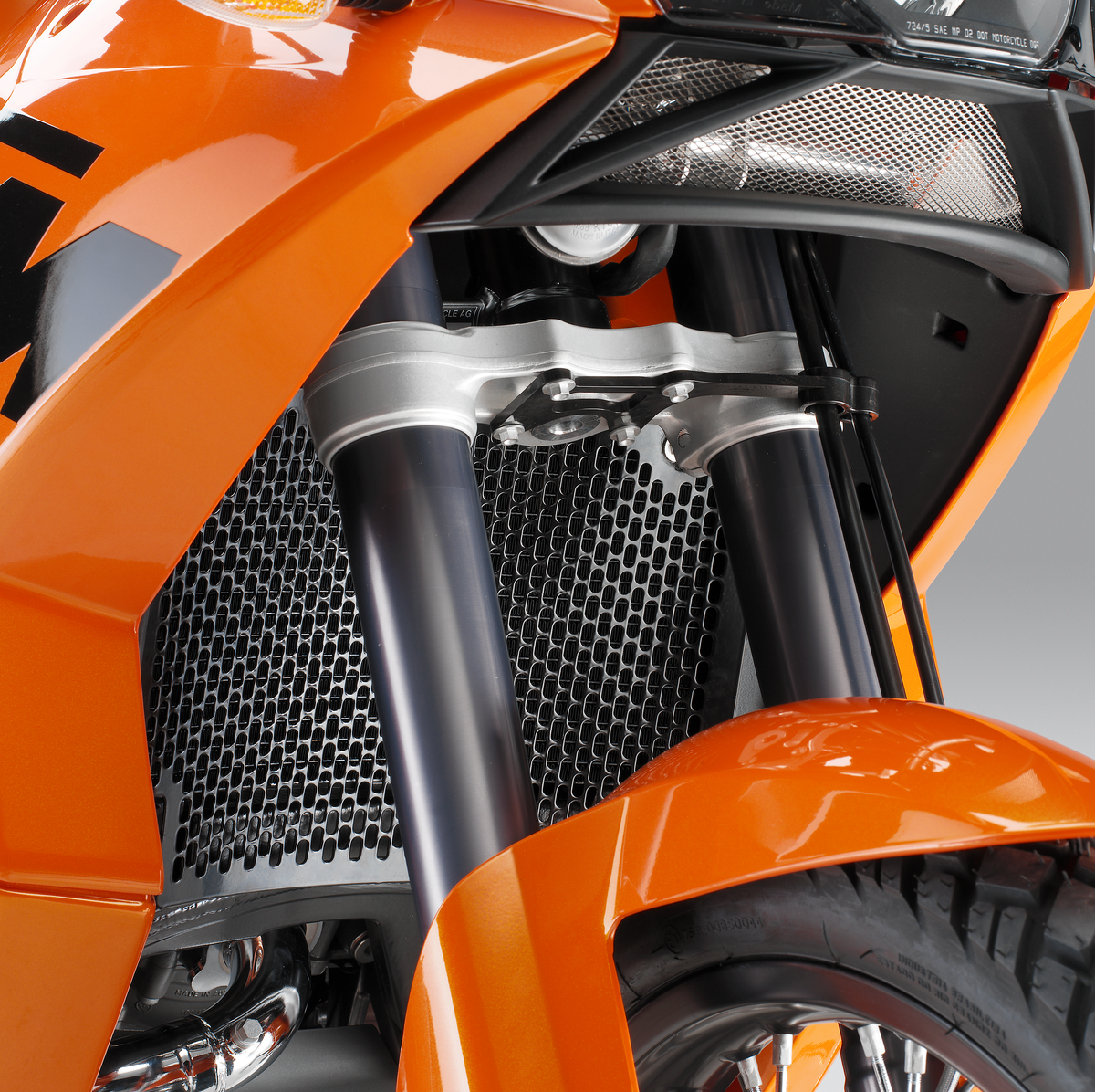 Radiator protection grille