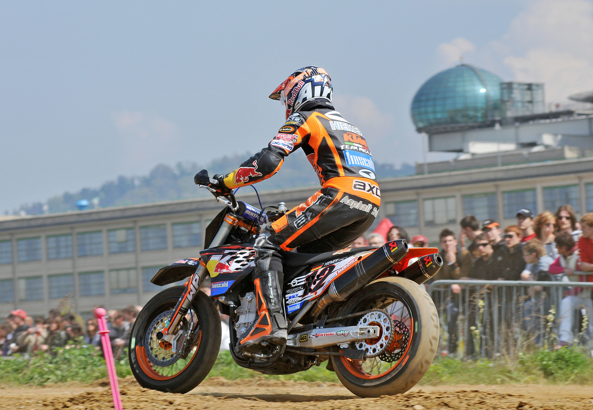 Akrapovič header "Evolution Line" Akrapovič header "Evolution Line"